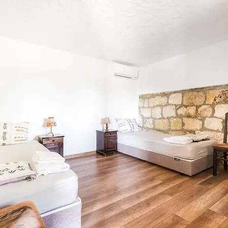 Holiday home Hristova Kashta - христова къща Cherni Vrukh